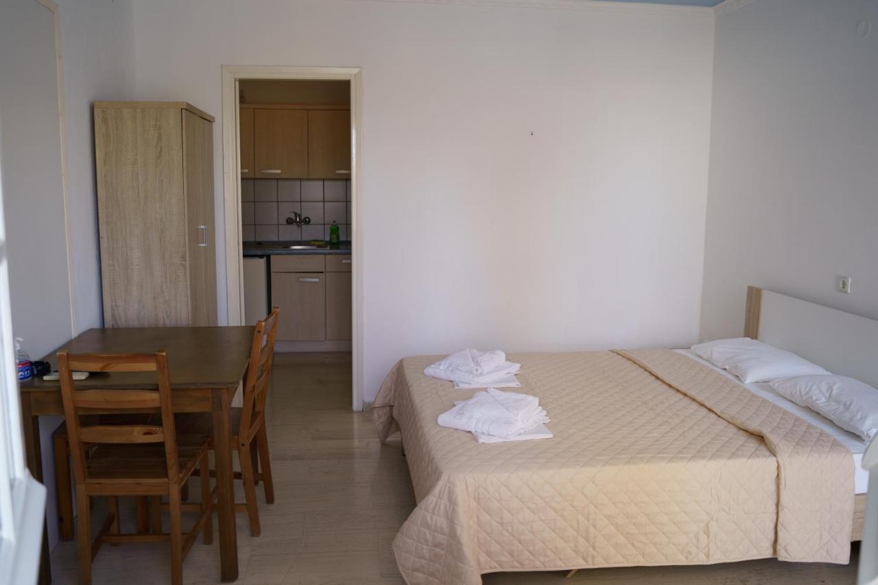 Sigma Hotel Paralia Vrachou Exterior photo