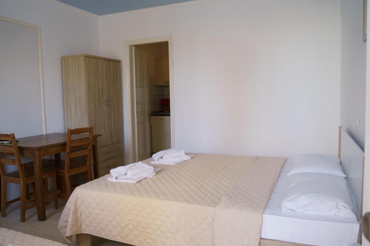Sigma Hotel Paralia Vrachou Exterior photo