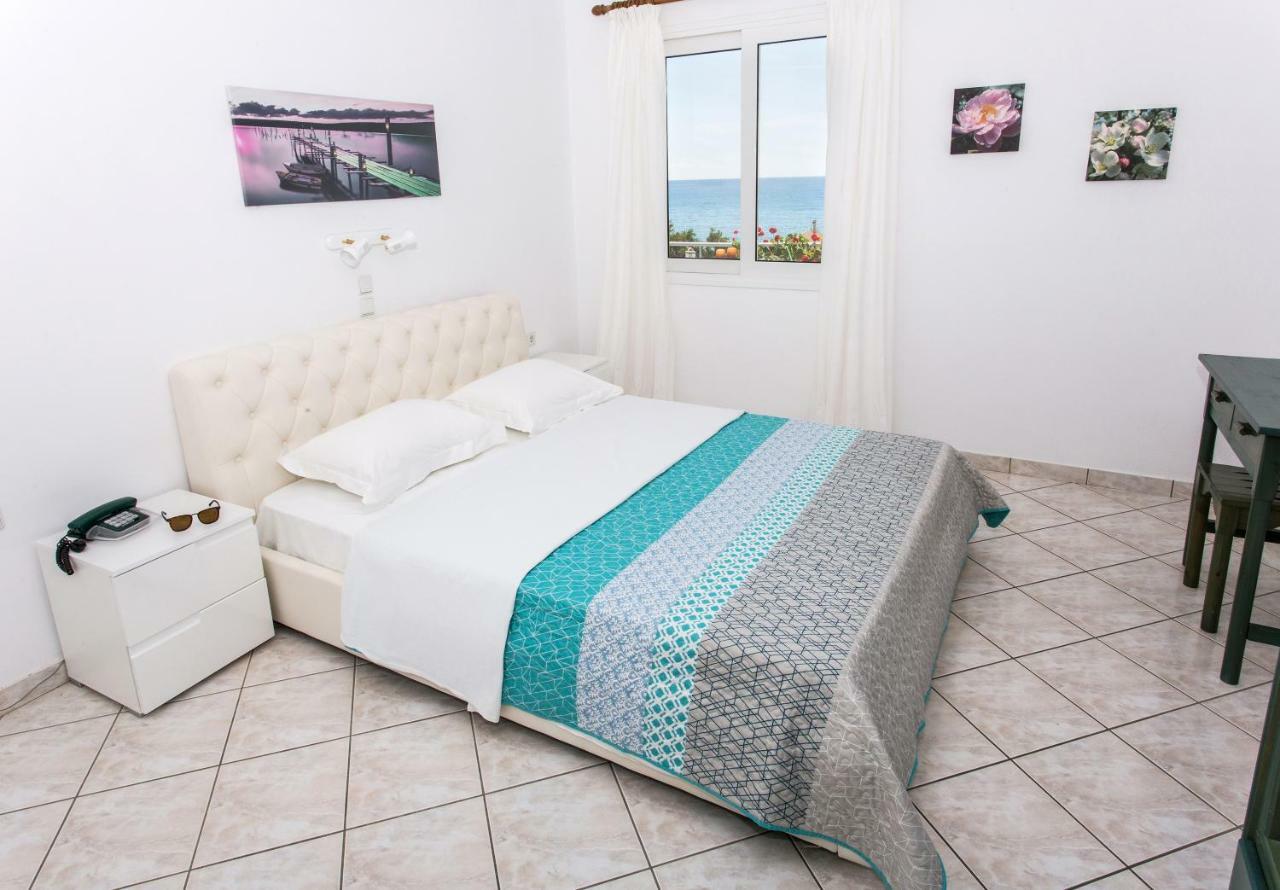 Sigma Hotel Paralia Vrachou Exterior photo